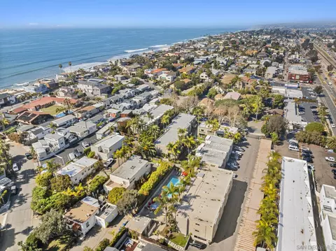 View/Area - 155 W Glaucus #C, Encinitas, CA 92024 photo 2 of 11