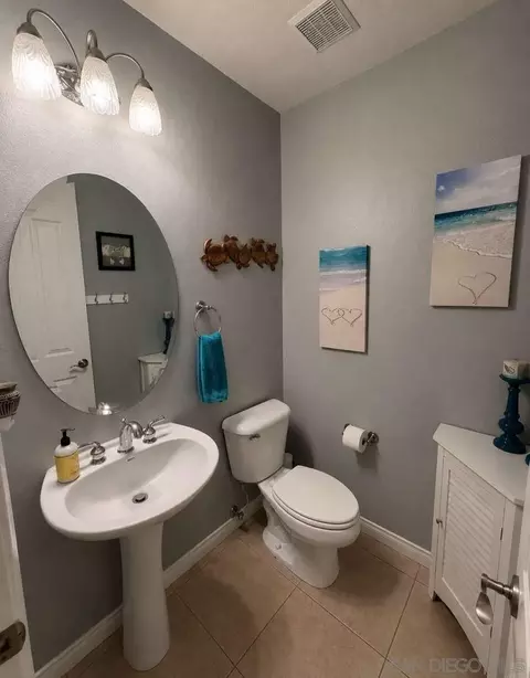 Bath - 2327 Clearcrest Ln, Fallbrook, CA 92028 photo 1 of 2