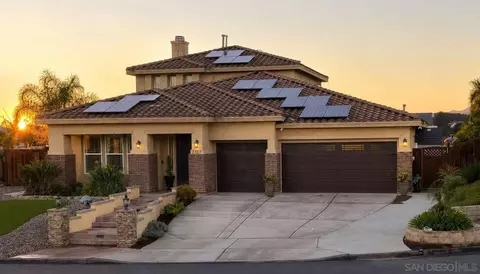 Exterior - 2327 Clearcrest Ln, Fallbrook, CA 92028 photo 2 of 7