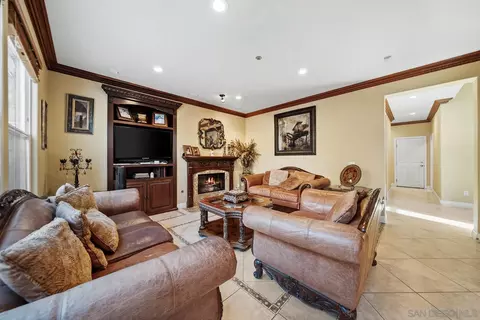 Living - 2062 Pleasant Waters Ct, Spring Valley, CA 91977 photo 2 of 2