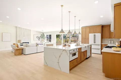 Kitchen - 2073 Willow Gln, Fallbrook, CA 92028 photo 1 of 7