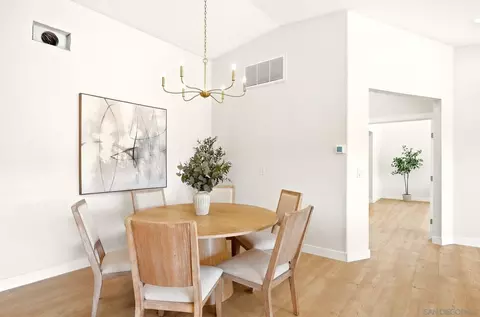 Dining - 2073 Willow Gln, Fallbrook, CA 92028 photo 2 of 2