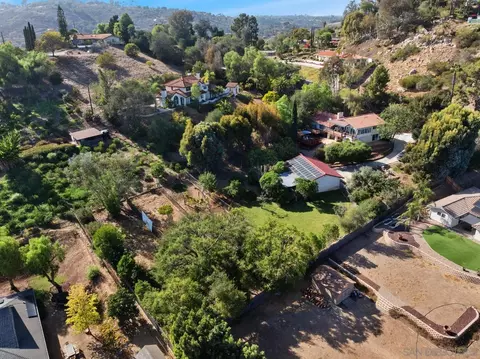 View/Area - 4488 La Canada, Fallbrook, CA 92028 photo 2 of 7