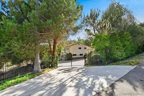 Exterior - 4488 La Canada, Fallbrook, CA 92028 photo 17 of 23