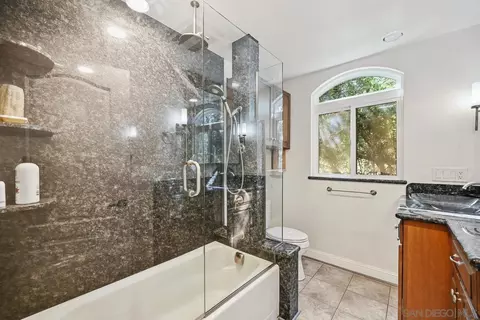 Bath - 4488 La Canada, Fallbrook, CA 92028 photo 2 of 3