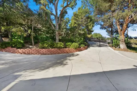 Exterior - 4488 La Canada, Fallbrook, CA 92028 photo 16 of 23