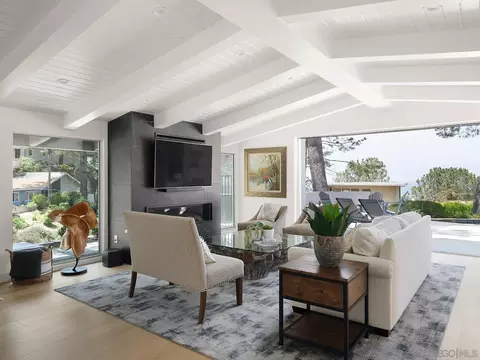 Living - 390 Hidden Pines Rd, Del Mar, CA 92014 photo 2 of 3