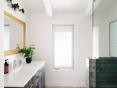 Bath - 390 Hidden Pines Rd, Del Mar, CA 92014 photo 6 of 6