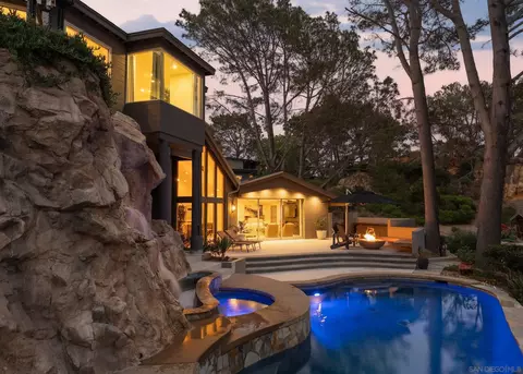 Exterior - 390 Hidden Pines Rd, Del Mar, CA 92014 photo 1 of 15