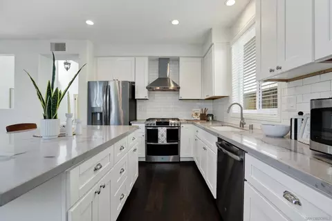 Kitchen - 4350 Milano Way, Oceanside, CA 92057 photo 2 of 3