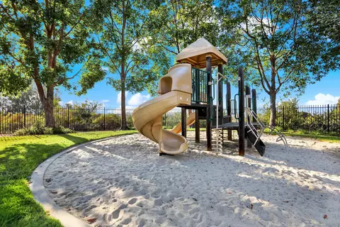 View/Area - 4350 Milano Way, Oceanside, CA 92057 photo 4 of 7