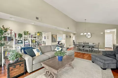 Living - 17824 Villamoura Dr, Poway, CA 92064 photo 2 of 4