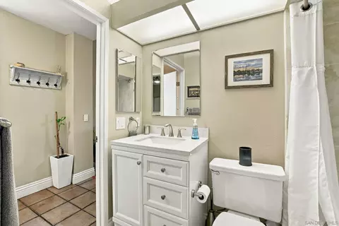 Bath - 17824 Villamoura Dr, Poway, CA 92064 photo 6 of 6