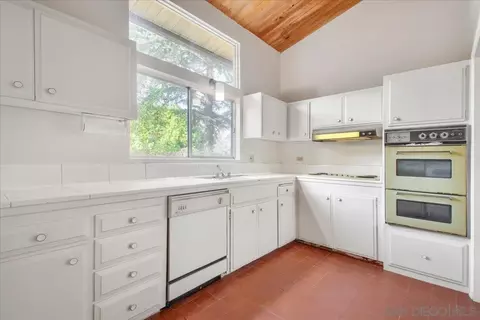 Kitchen - 8384 Sugarman Dr, La Jolla, CA 92037 photo 2 of 3