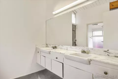 Bath - 8384 Sugarman Dr, La Jolla, CA 92037 photo 3 of 4