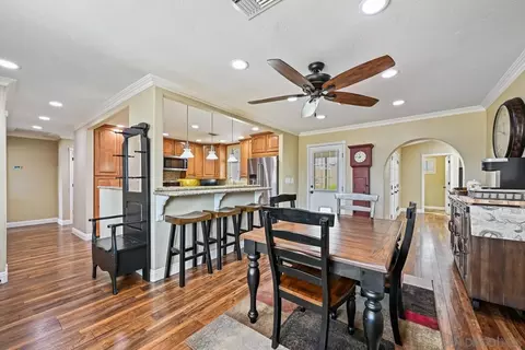 Dining - 950 Spinel, El Cajon, CA 92021 photo 1 of 1