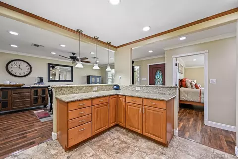 Kitchen - 950 Spinel, El Cajon, CA 92021 photo 4 of 4
