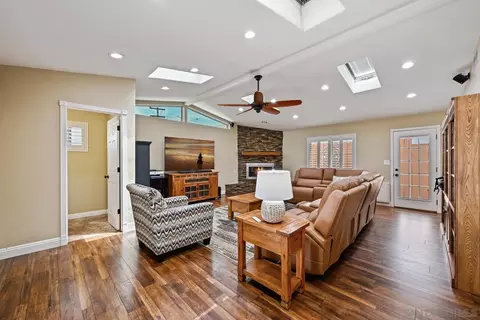 Living - 950 Spinel, El Cajon, CA 92021 photo 1 of 3