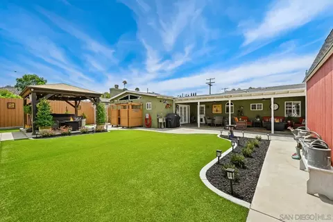 Exterior - 950 Spinel, El Cajon, CA 92021 photo 7 of 9