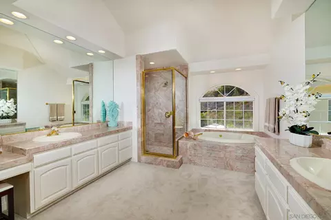 Bath - 18151 Old Coach Rd, Poway, CA 92064 photo 2 of 6