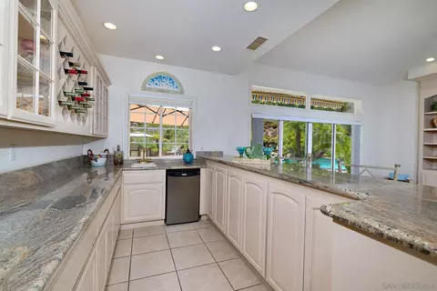 Kitchen - 18151 Old Coach Rd, Poway, CA 92064 photo 4 of 4