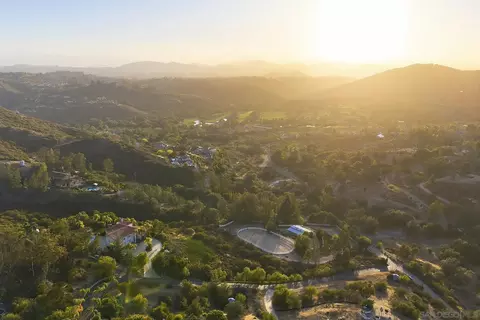 View/Area - 18151 Old Coach Rd, Poway, CA 92064 photo 1 of 8