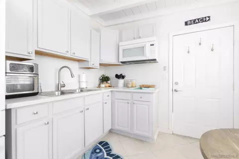 Kitchen - 2821 Macdonald, Oceanside, CA 92054 photo 6 of 7