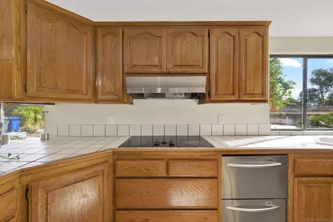 Kitchen - 20119 Para Siempre Vis, Ramona, CA 92065 photo 3 of 5