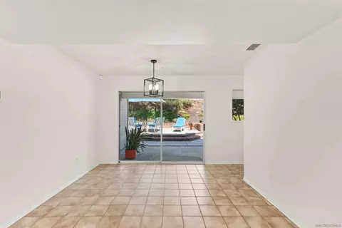 Dining - 1474 Via Encinos, Fallbrook, CA 92028 photo 3 of 3