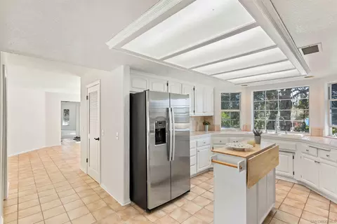 Kitchen - 1474 Via Encinos, Fallbrook, CA 92028 photo 2 of 3
