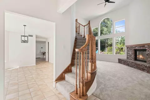 Living - 1474 Via Encinos, Fallbrook, CA 92028 photo 3 of 5