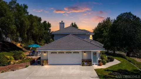 Exterior - 1474 Via Encinos, Fallbrook, CA 92028 photo 3 of 4