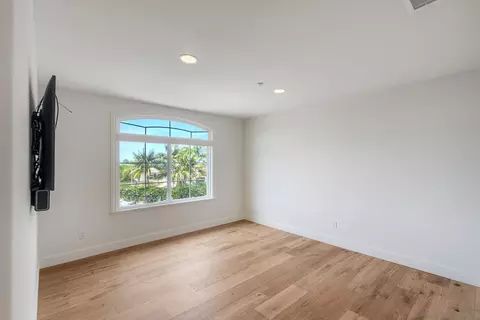 Bedroom - 1651 Bella Laguna Ct, Encinitas, CA 92024 photo 6 of 6