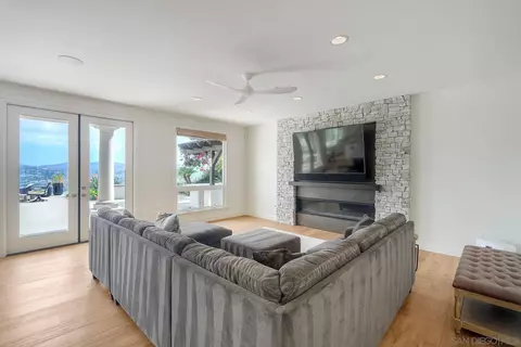 Living - 1651 Bella Laguna Ct, Encinitas, CA 92024 photo 6 of 9