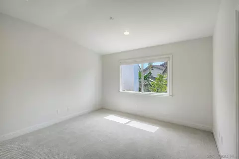 Bedroom - 1651 Bella Laguna Ct, Encinitas, CA 92024 photo 4 of 6