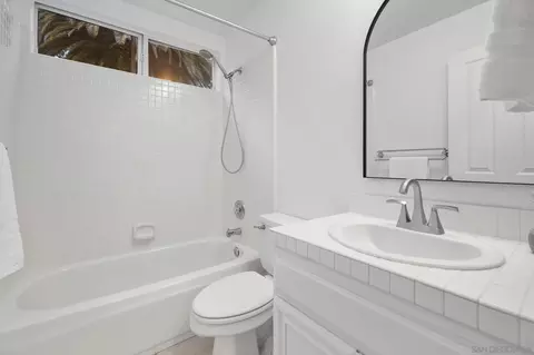 Bath - 4560 Avenida Privado, Oceanside, CA 92057 photo 1 of 8