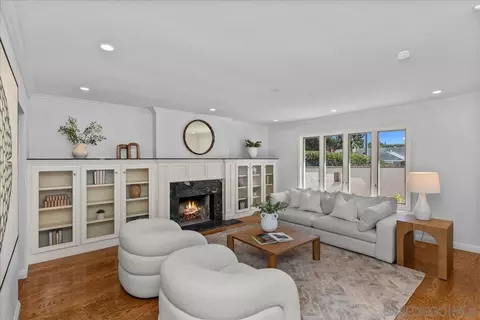 Living - 730 Doris, Encinitas, CA 92024 photo 3 of 4