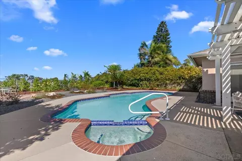 Exterior - 730 Doris, Encinitas, CA 92024 photo 4 of 6