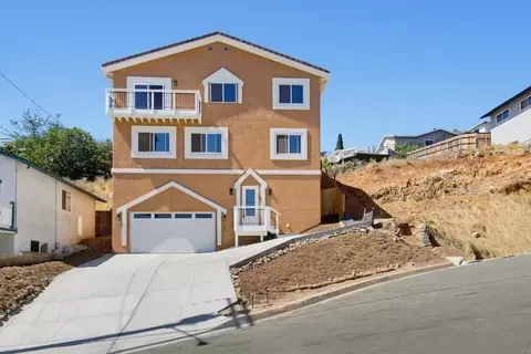 Exterior - 1302 La Presa Ave, Spring Valley, CA 91977 photo 2 of 7