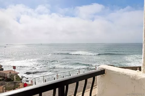 4878 Pescadero #202, San Diego, CA 92107