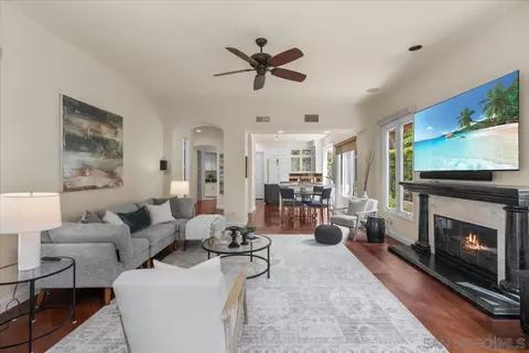 Living - 1601 Starling Ct, Carlsbad, CA 92011 photo 4 of 5