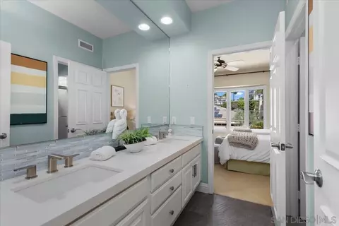 Bath - 1601 Starling Ct, Carlsbad, CA 92011 photo 2 of 6