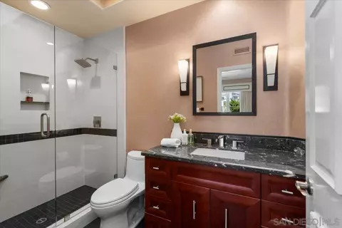 Bath - 1601 Starling Ct, Carlsbad, CA 92011 photo 3 of 6