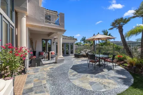 Exterior - 1601 Starling Ct, Carlsbad, CA 92011 photo 4 of 10