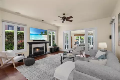 Living - 1601 Starling Ct, Carlsbad, CA 92011 photo 3 of 5