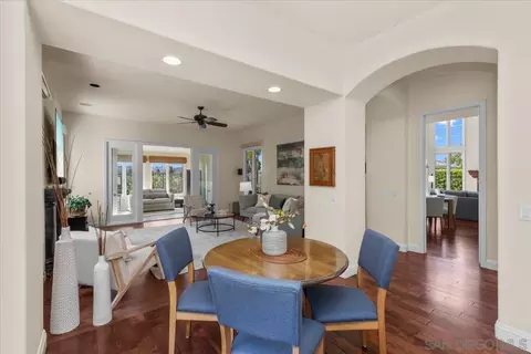 Dining - 1601 Starling Ct, Carlsbad, CA 92011 photo 4 of 5