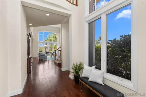 Entry Way - 1601 Starling Ct, Carlsbad, CA 92011 photo 2 of 2