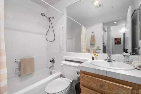 Bath - 4701 Date Ave #218, La Mesa, CA 91942 photo 3 of 3