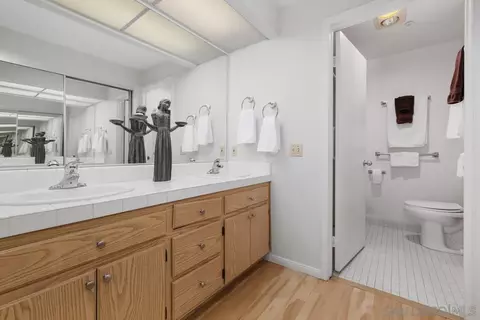 Bath - 4701 Date Ave #218, La Mesa, CA 91942 photo 1 of 3