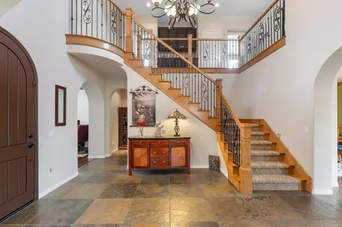 Entry Way - 2713 Vistamonte, Escondido, CA 92027 photo 2 of 4
